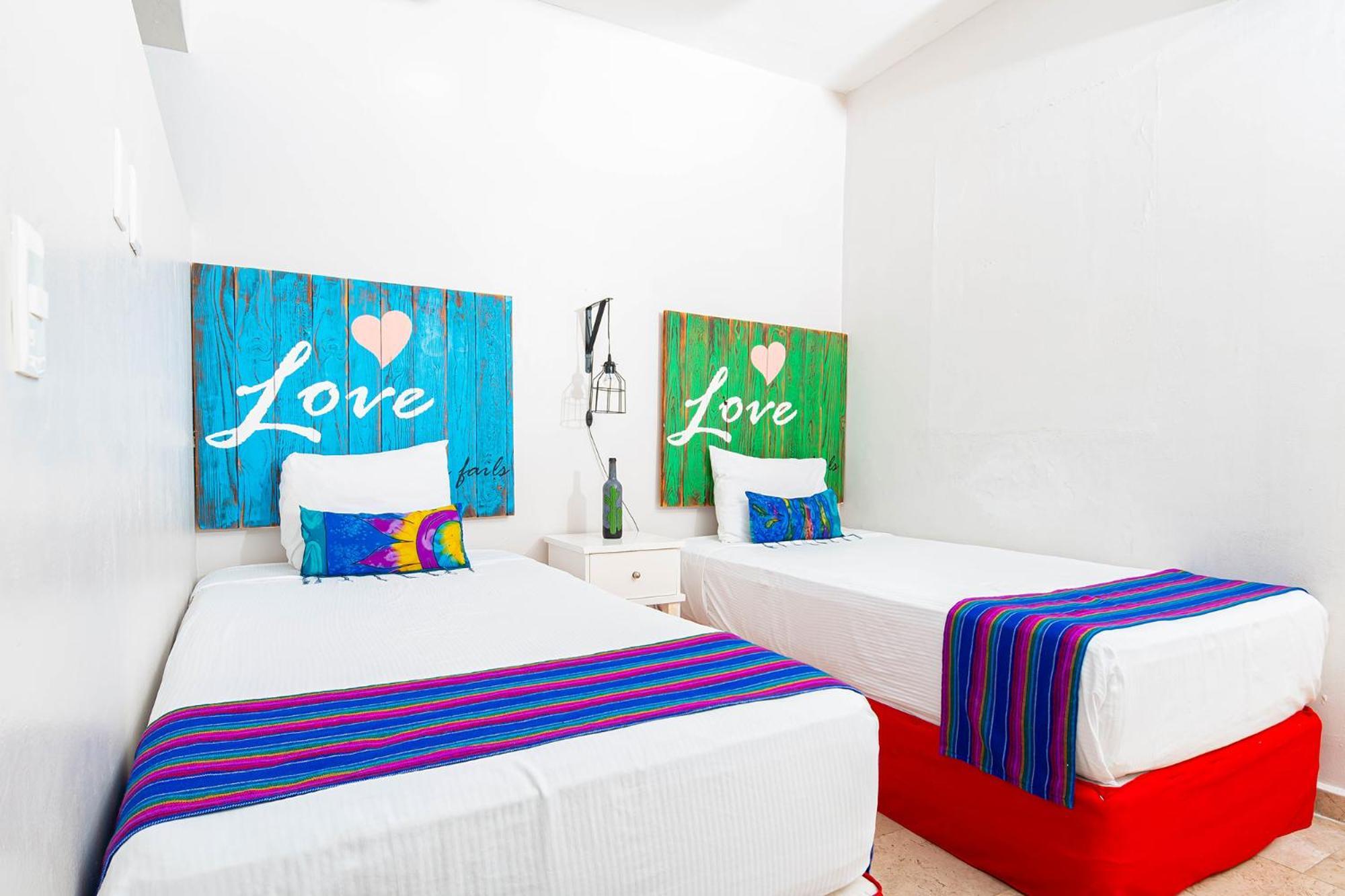 Chingon Anarchy Hotel & Roof Playa del Carmen Esterno foto